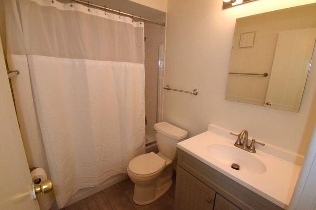 APT-3S - 9467 Bay Colony Dr, Condo with 2 bedrooms, 1 bathrooms and 1 parking in Des Plaines IL | Image 9