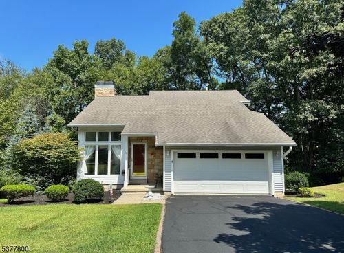 18 Canada Goose Dr, Hackettstown, NJ, 07840-3105 | Card Image