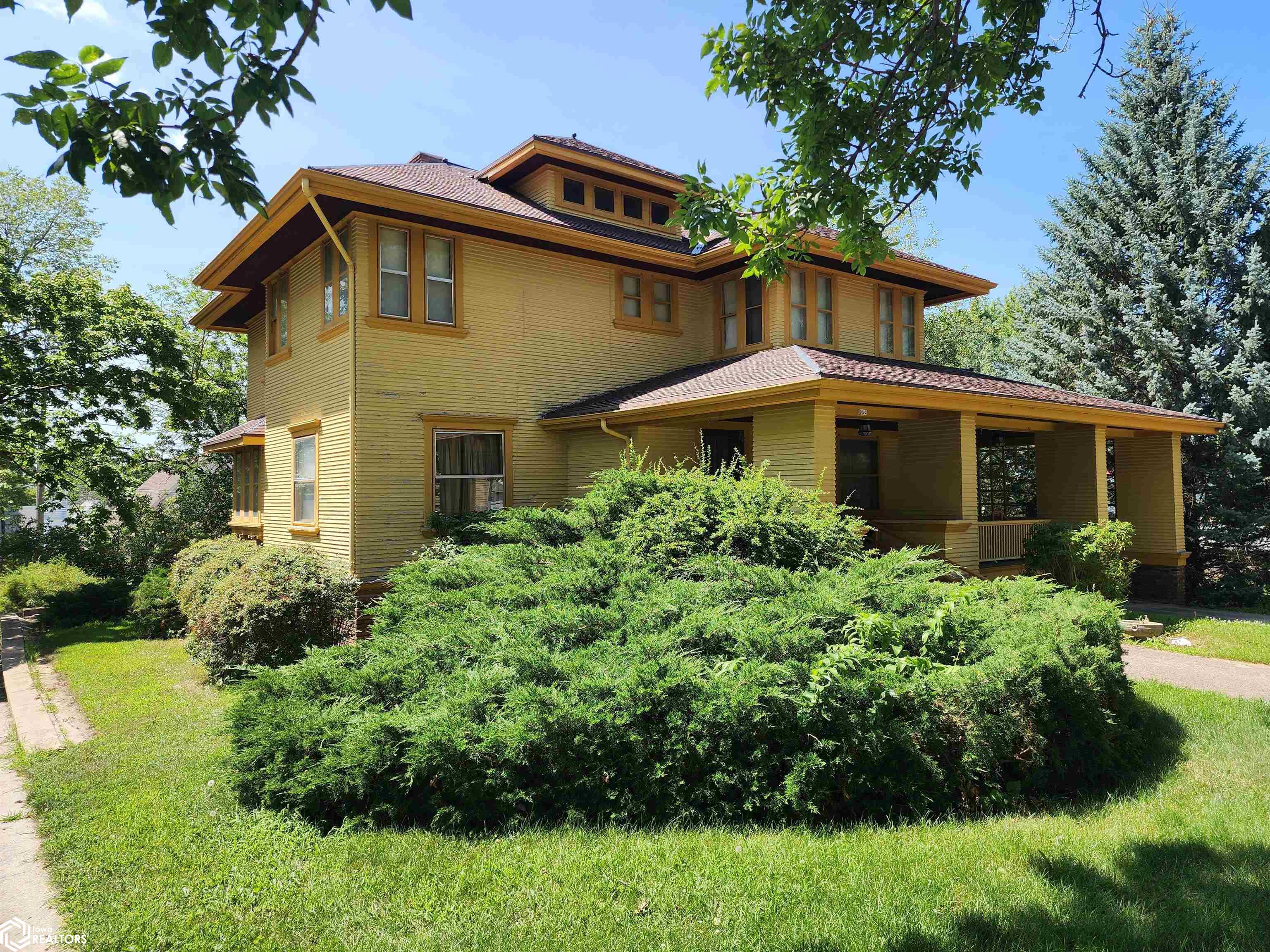 Burns St, Ida Grove, IA 51445