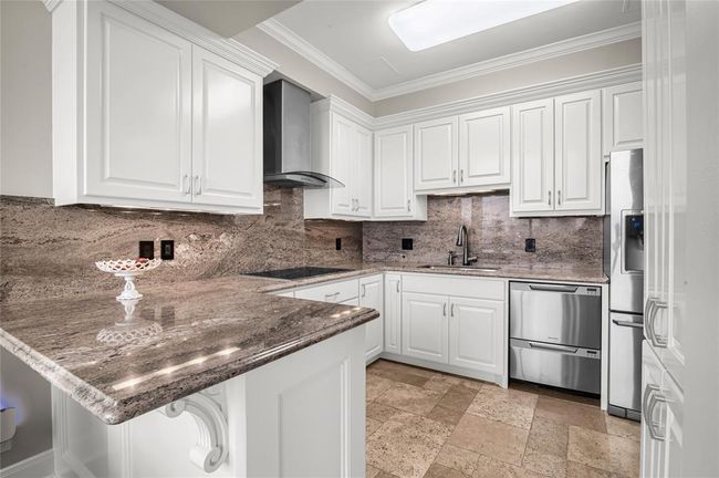 UNIT-1206 - 1111 Bering Dr, Condo with 2 bedrooms, 2 bathrooms and 2 parking in Houston TX | Image 15