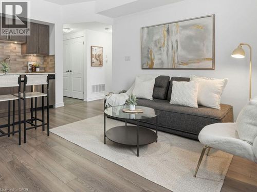 154 Watson Pky N, Guelph, ON, N1E0P6 | Card Image