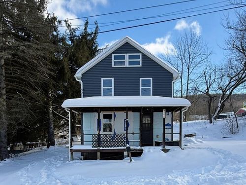 100 Meade St, Tyrone, PA, 16686-2418 | Card Image