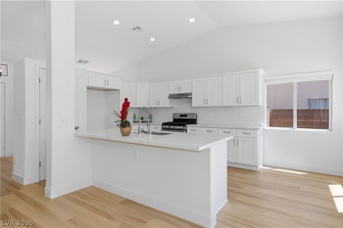 525 Rancho Del Mar Way, North Las Vegas, NV, 89031-2827 | Card Image