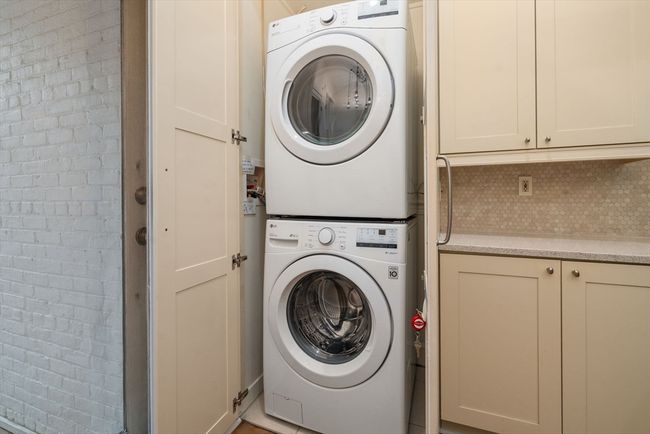 APT-2 - 76 Marshal St, Condo with 3 bedrooms, 2 bathrooms and 1 parking in Brookline MA | Image 30