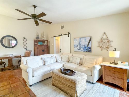 1042 Oak Forest Dr, NAPLES, FL, 34104 | Card Image