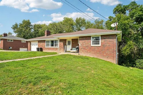 228 Walnut St, Houston, PA, 15342-1045 | Card Image