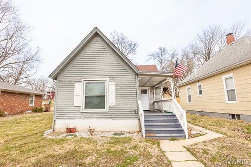 319 W Dee St, Lebanon, IL, 62254-1525 | Card Image