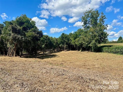 3-2095 Hatties Way, Hamptonville, NC, 27020 | Card Image