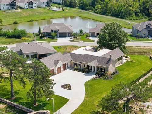 12811 W 71st St, Shawnee, KS, 66216 | Card Image