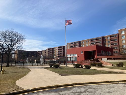 apt-411-400 Park Ave, Calumet City, IL, 60409-5030 | Card Image