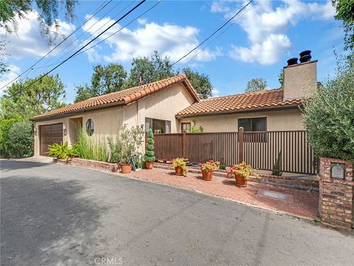 4322 Rosario Rd, Woodland Hills, CA, 91364-5545 | Card Image
