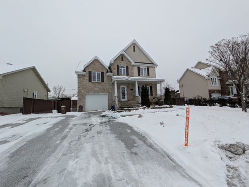 {{alt}} | Card Image