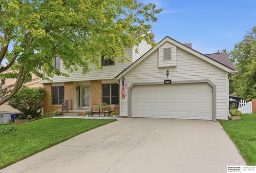 16914 Patterson Dr, Omaha, NE, 68135-2623 | Card Image