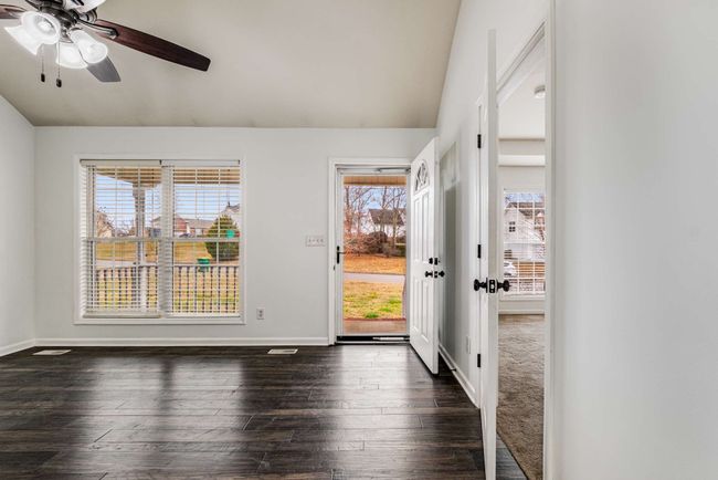 Living room waiting for its next owner! | Image 4