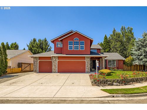 1013 Se Hacienda Ln, Gresham, OR, 97080-9134 | Card Image