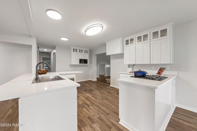 Kitchen view 6 | Image 15