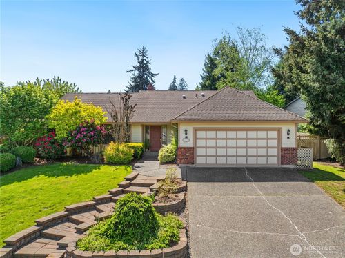 826 169th Pl Sw, Lynnwood, WA, 98037-3308 | Card Image