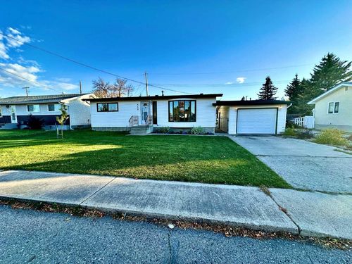 460 16 St, Fort Macleod, AB, T0L0Z0 | Card Image