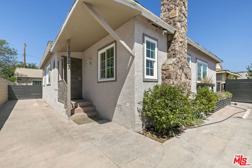 10823 Cantara St, Sun Valley, CA, 91352 | Card Image
