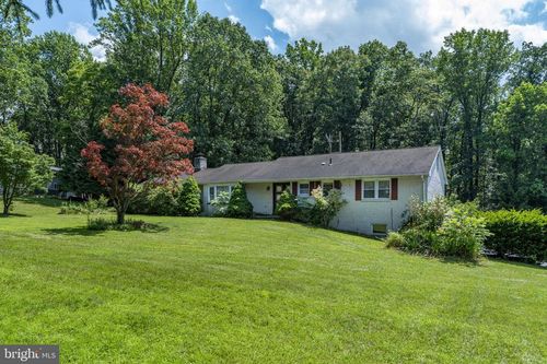 446 Alleghenyville Rd, Mohnton, PA, 19540-8116 | Card Image