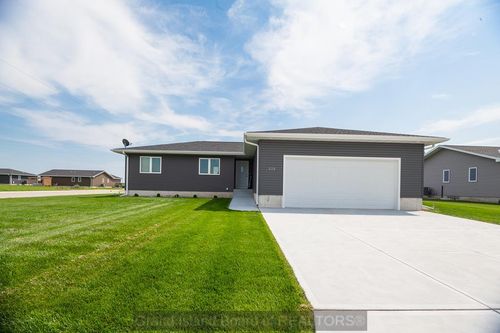 525 7th St, Phillips, NE, 68865 | Card Image
