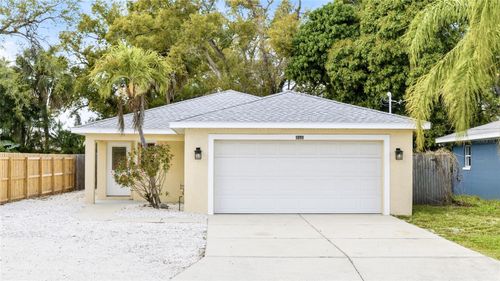 1016 26th St W, BRADENTON, FL, 34205-4049 | Card Image