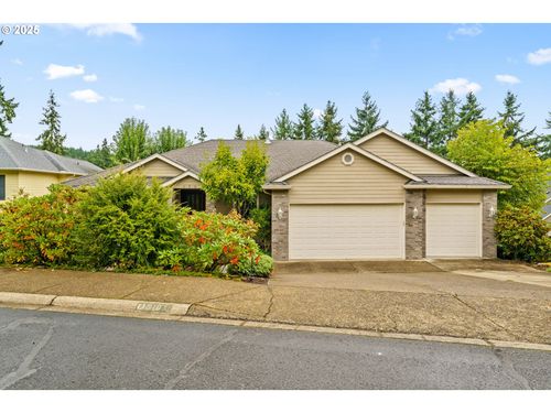 610 Holly Ave, Cottage Grove, OR, 97424-1377 | Card Image