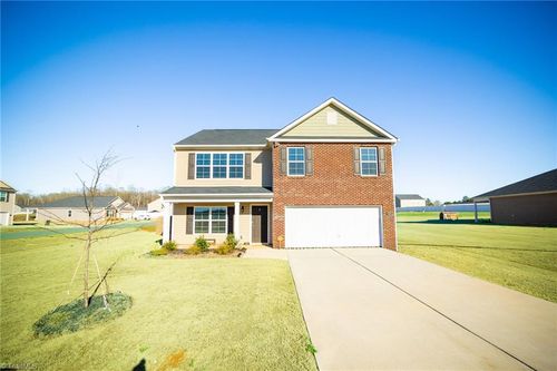 109 Bunting Dr, Lexington, NC, 27295-8944 | Card Image