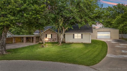 1732 N Little Ave, Cushing, OK, 74023-1922 | Card Image