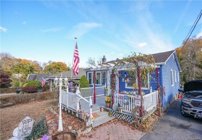 View of front of home | Image 1