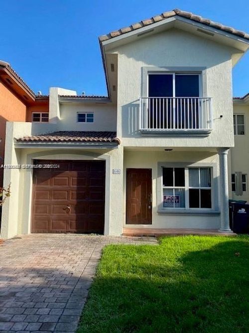 646 Sw 7th Ter, Florida City, FL, 33034-4662 | Card Image