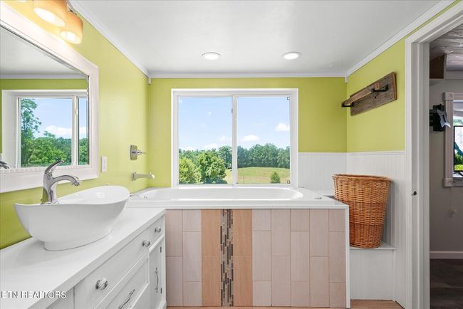 641 Island Ford Rd, House other with 4 bedrooms, 3 bathrooms and 2 parking in Lancing TN | Image 17