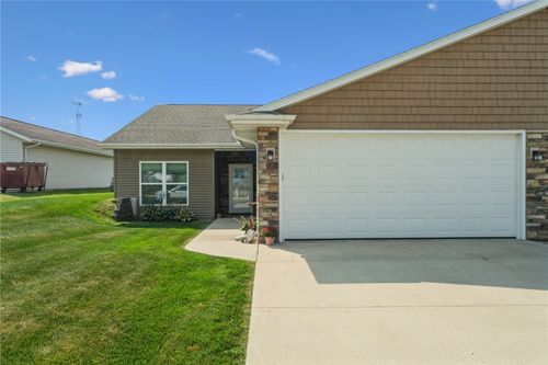 unit-4-1611 Breca Ridge Dr, Anamosa, IA, 52205-2173 | Card Image