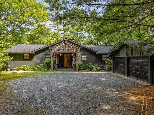 412 Cherokee Trce, Lake Toxaway, NC, 28747-8562 | Card Image