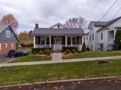 913 Maryland Ave, Bristol, TN, 37620-3918 | Card Image