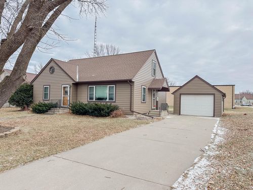 18 1st St Ne, Fairfax, MN, 55332-4515 | Card Image