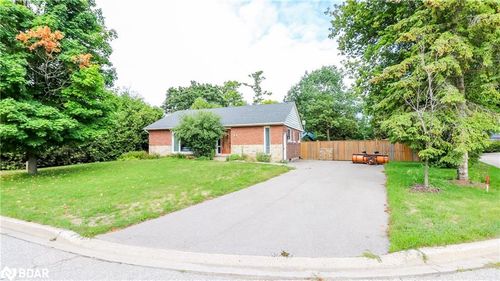 18 Carberry St, Erin, ON, N0B1T0 | Card Image
