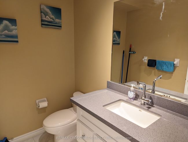 92 Nahanni Dr, House attached with 4 bedrooms, 3 bathrooms and 2 parking in Richmond Hill ON | Image 5