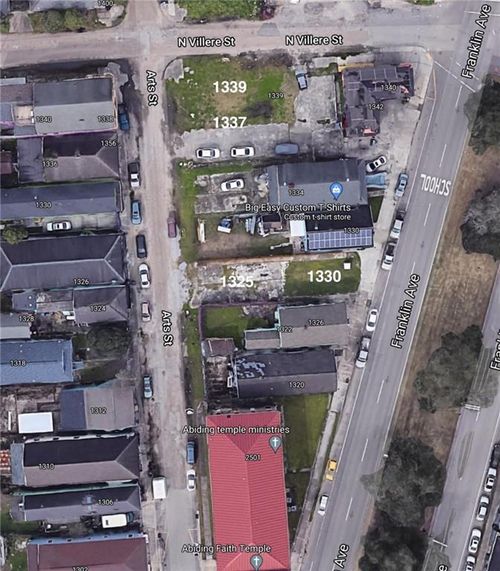 1339 Arts St, New Orleans, LA, 70117-7740 | Card Image