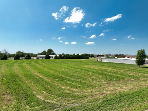 1506 N 13th Ave E, Newton, IA, 50208 | Card Image