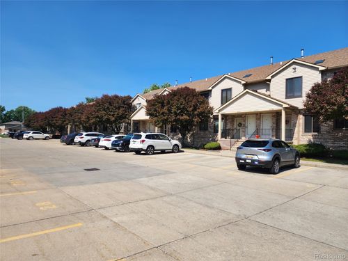 20926 Flora St, Roseville, MI, 48066-4573 | Card Image