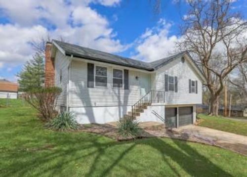 924 Shiloh Ct, Liberty, MO, 64068-9468 | Card Image