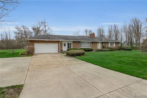 5153 Lake Shore Rd, Hamburg, NY, 14075-5722 | Card Image