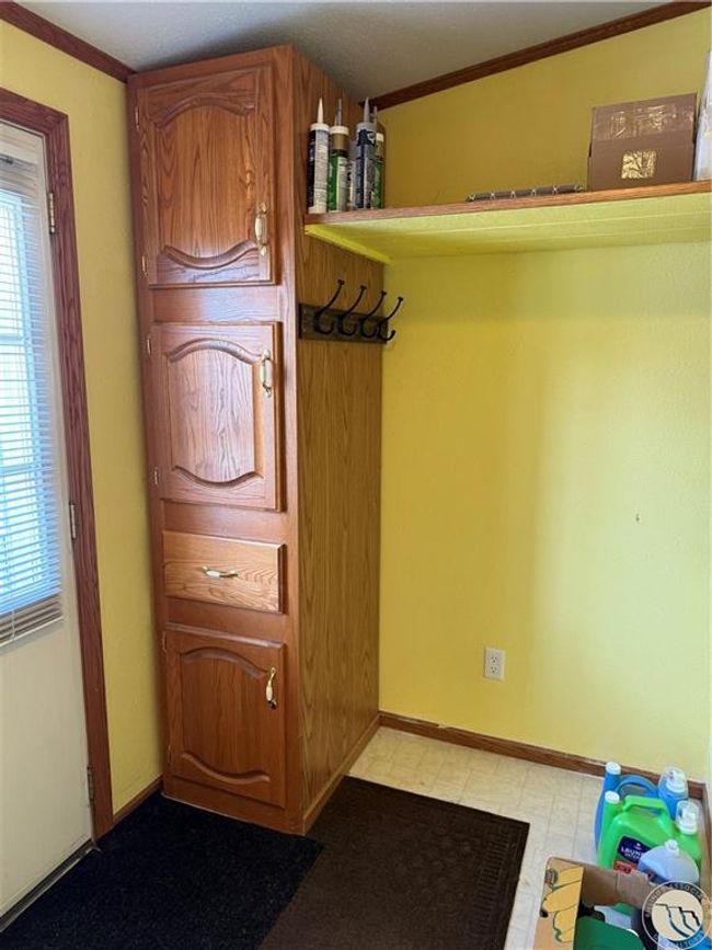240 Central Ave W, House other with 3 bedrooms, 2 bathrooms and null parking in Reed Point MT | Image 27