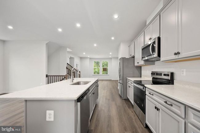 10170 Queens Way, Townhouse with 4 bedrooms, 4 bathrooms and null parking in MANASSAS VA | Image 27
