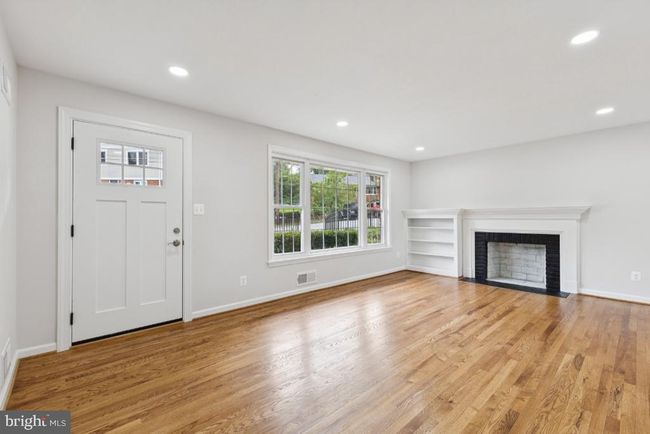 6087 8 Th Pl N, House other with 4 bedrooms, 3 bathrooms and null parking in ARLINGTON VA | Image 10