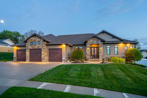 4712 Meadowlark Lane, Sioux City, IA, 51106 | Card Image