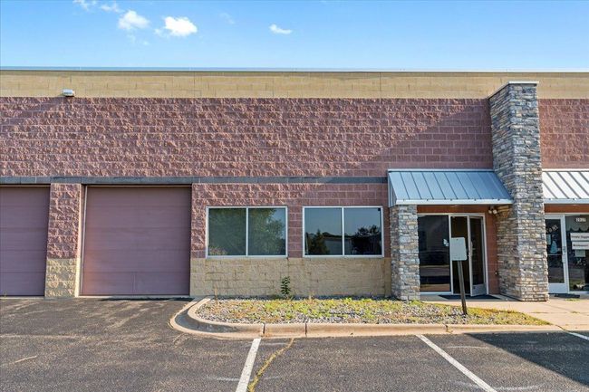 02-Front Entrance.jpg | Image 18