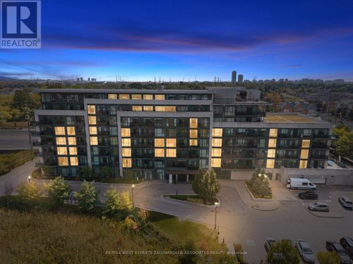 412-4700 Highway 7 Road, Vaughan (East Woodbridge), ON, L4L0B4 | Card Image