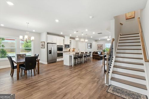 900 Sweetwater Grv, Woodstock, GA, 30188-6113 | Card Image